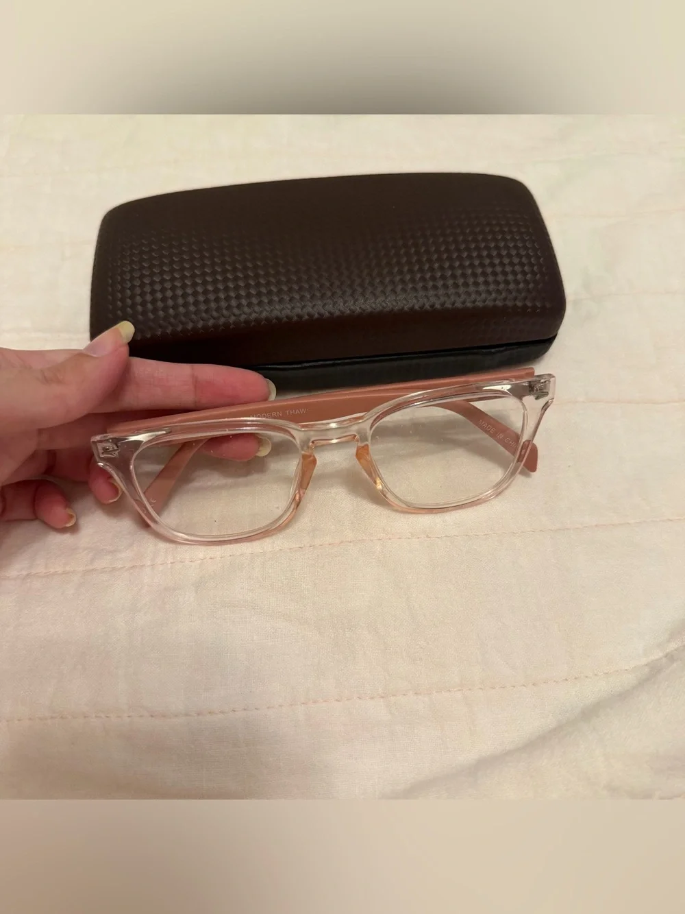 Modern Thaw Clear & Pink Glasses